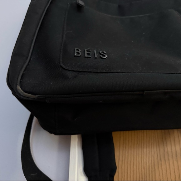 BEIS The Expandable Backpack in black - Picture 5 of 8